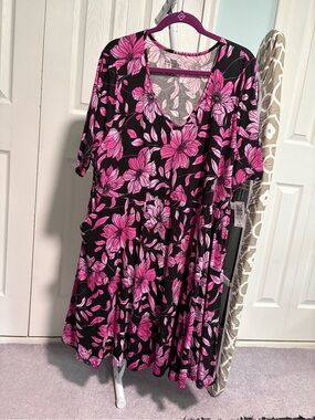 Torrid size 4 Black Dress with Pink Floral Print Midi New with Tags